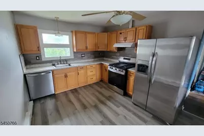 39 Wadsworth St, Wallington, NJ 07057 - Photo 5