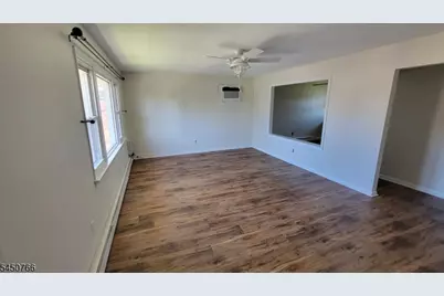 39 Wadsworth St, Wallington, NJ 07057 - Photo 3