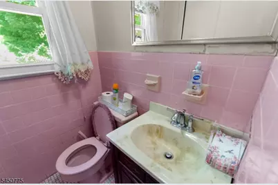 17 Stafford Dr, Wanaque, NJ 07465 - Photo 15