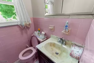 17 Stafford Dr, Wanaque, NJ 07465 - Photo 15