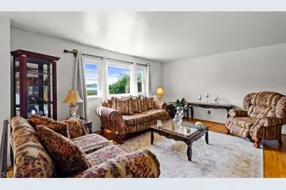 17 Stafford Dr, Wanaque, NJ 07465 - Photo 5