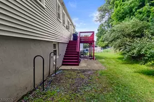 17 Stafford Dr, Wanaque, NJ 07465 - Photo 39