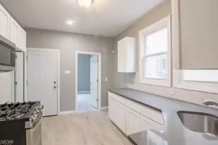 127 Brookwood St, East Orange, NJ 07018 - Photo 5