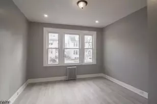 127 Brookwood St, East Orange, NJ 07018 - Photo 3
