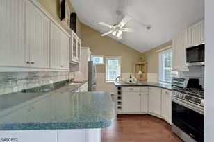 67 Fox Hill Rd, Parsippany, NJ 07834 - Photo 17