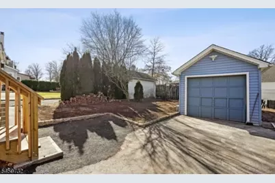 1252 Magnolia Pl, Union Township, NJ 07083 - Photo 15