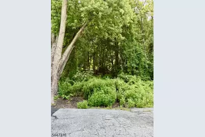 19 Mountain View St, Hamburg, NJ 07419 - Photo 3