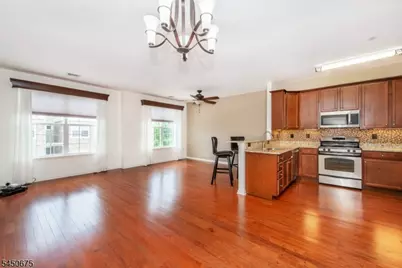 208 Welsh Pl, Morris Plains, NJ 07950 - Photo 9