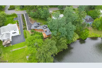 24 Fayson Lake Rd, Kinnelon, NJ 07405 - Photo 1