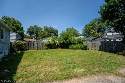 219 Haroldson Pl, Pompton Lakes, NJ 07442 - Photo 5