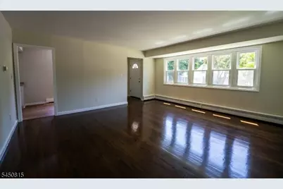 219 Haroldson Pl, Pompton Lakes, NJ 07442 - Photo 9
