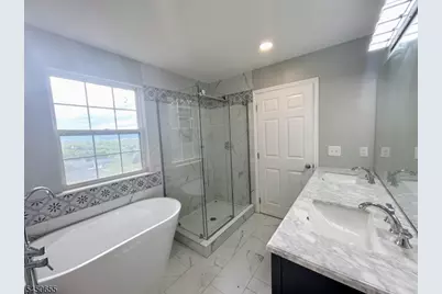 2501 Vantage Ct, Denville, NJ 07834 - Photo 11