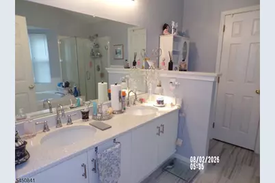 401 Harvest Ln, South Brunswick Township, NJ 08852 - Photo 11