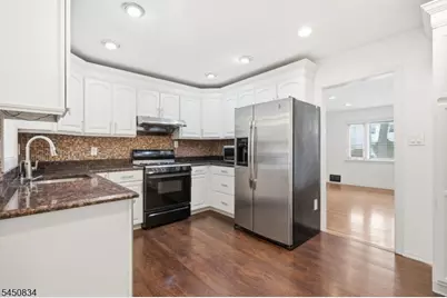 1026 Bashford Ave, Union Township, NJ 07083 - Photo 9