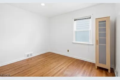 1026 Bashford Ave, Union Township, NJ 07083 - Photo 17