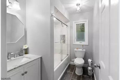 94 Edgefield Dr, Parsippany, NJ 07950 - Photo 31