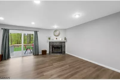 94 Edgefield Dr, Parsippany, NJ 07950 - Photo 11