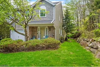 94 Edgefield Dr, Parsippany, NJ 07950 - Photo 1
