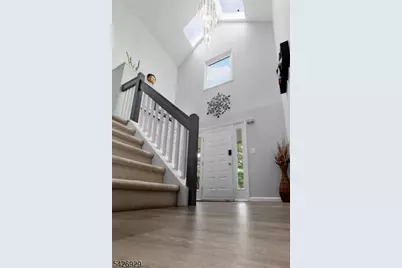 94 Edgefield Dr, Parsippany, NJ 07950 - Photo 9