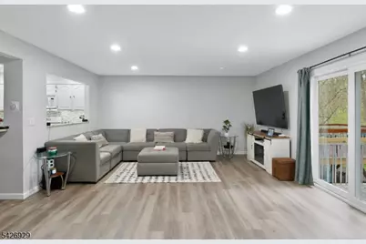 94 Edgefield Dr, Parsippany, NJ 07950 - Photo 13