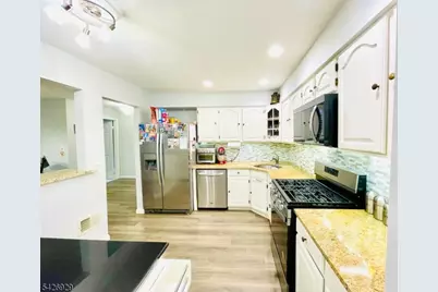 94 Edgefield Dr, Parsippany, NJ 07950 - Photo 19
