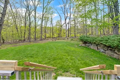 94 Edgefield Dr, Parsippany, NJ 07950 - Photo 43