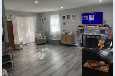 107 New York Ave, Jefferson Township, NJ 07849 - Photo 5