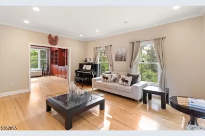 20 Crestview Ln, Sparta Township, NJ 07871 - Photo 9