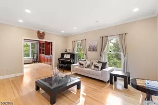 20 Crestview Ln, Sparta Township, NJ 07871 - Photo 9