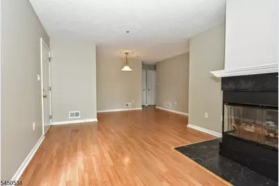 1099 Devon Ct #1099, Mahwah, NJ 07430 - Photo 7