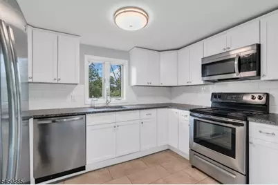 96 Mount View St, Newton, NJ 07860 - Photo 3
