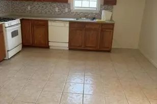 1482 Hiawatha Ave, Hillside, NJ 07205 - Photo 3