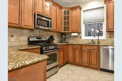 36 Michael Ln, Wallington, NJ 07057 - Photo 9