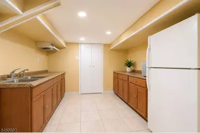 19 Aspen Rd, West Orange Township, NJ 07052 - Photo 13