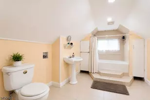 19 Aspen Rd, West Orange Township, NJ 07052 - Photo 11