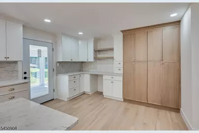300 E Chestnut Ave, Metuchen, NJ 08840 - Photo 23
