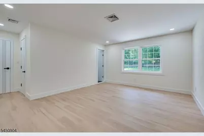 300 E Chestnut Ave, Metuchen, NJ 08840 - Photo 29