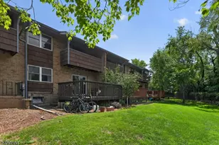 910-4 Renate Dr, Hillsborough Township, NJ 08844 - Photo 5