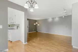 38B Foxhall, Middlesex, NJ 08846 - Photo 7