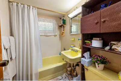 18 Seton Ln, Clifton, NJ 07013 - Photo 15