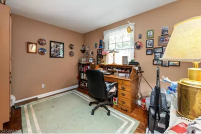 18 Seton Ln, Clifton, NJ 07013 - Photo 9