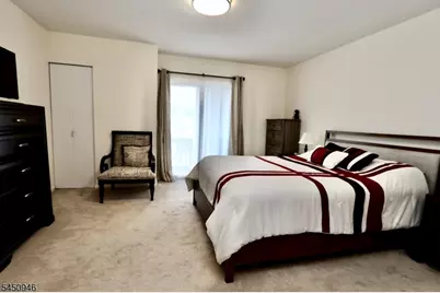 31 Willow Wood Sq #31, East Rutherford, NJ 07073 - Photo 5