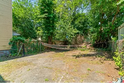 81 Schley St, Newark, NJ 07112 - Photo 21