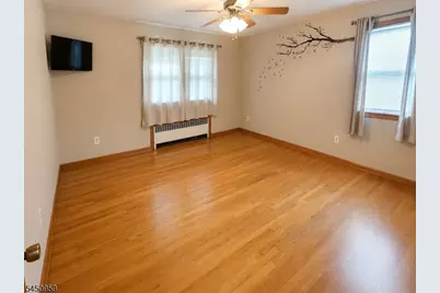 16 Jackson Avenue, Hackensack, NJ 07606 - Photo 13