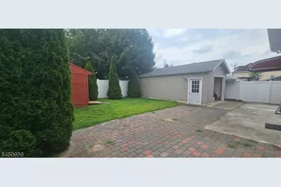 16 Jackson Avenue, Hackensack, NJ 07606 - Photo 5