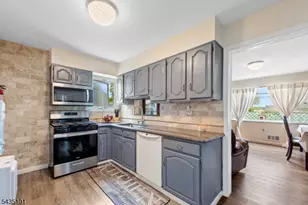 54 Sycamore Dr, Belleville, NJ 07109 - Photo 9