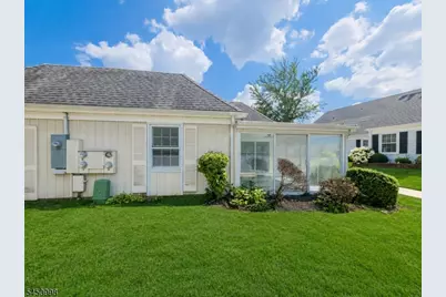 140A Plymouth Ln, Monroe Township, NJ 08831 - Photo 9