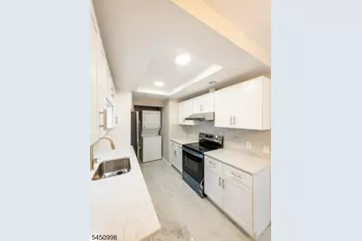 140A Plymouth Ln, Monroe Township, NJ 08831 - Photo 13