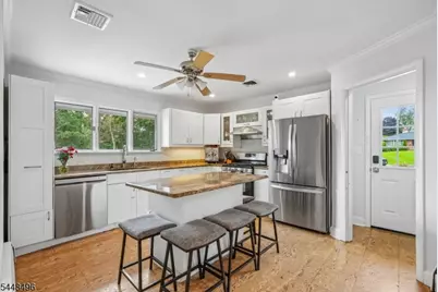 31 Surrey Dr, Wayne, NJ 07470 - Photo 3