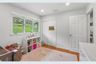31 Surrey Dr, Wayne, NJ 07470 - Photo 13